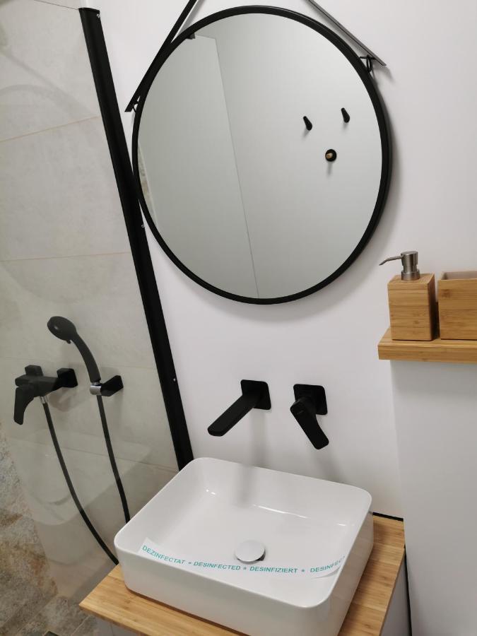 Apartment No 11 - Amarilia Apartments คอนสตันซา ภายนอก รูปภาพ